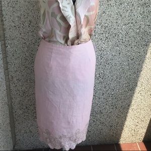 Linen skirt with decorative embroidery 8